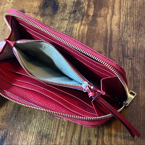 Authentic Chloe Bow Zip Long Wallet - Picture 13 of 13